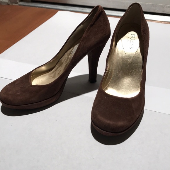 Brown suede heels - Picture 2 of 7